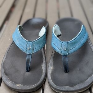 Olukai Flip Flops Size 38